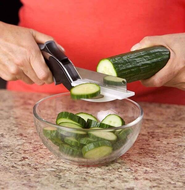 2-in-1 Knife and Built-in Cutting Board Food Chopper